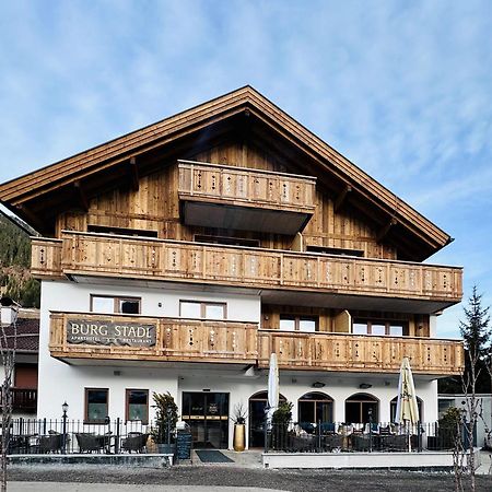 Burgstadl Aparthotel & Restaurant Ладіс Екстер'єр фото